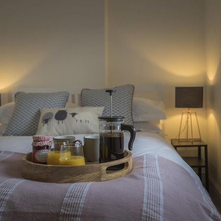 Finest Retreats - Tegannedd - Luxury Grade II Listed Cottage With Hot Tub Ffestiniog エクステリア 写真